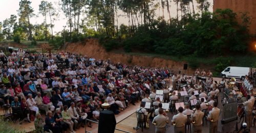 -® Mairie de Gargas Concert l+®gion +®trang+¿re -® Mairie de Gargas Concert l+®gion +®trang+¿re